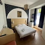 Trianon Hotel