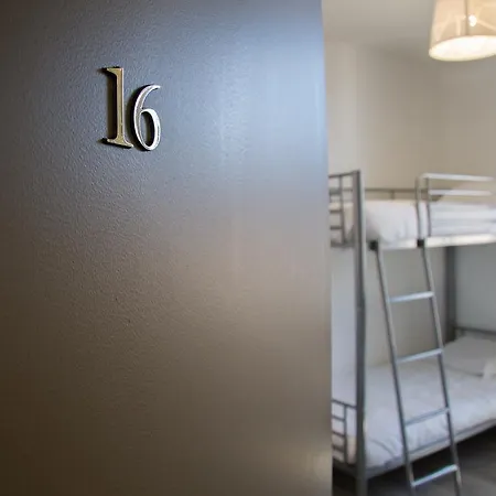 Отель Trianon Жуан-ле-Пен