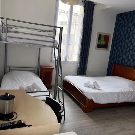Trianon Otel *