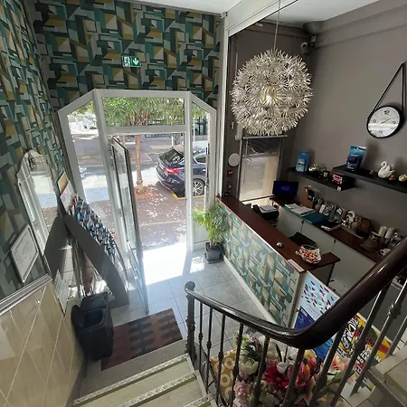 Trianon Отель *