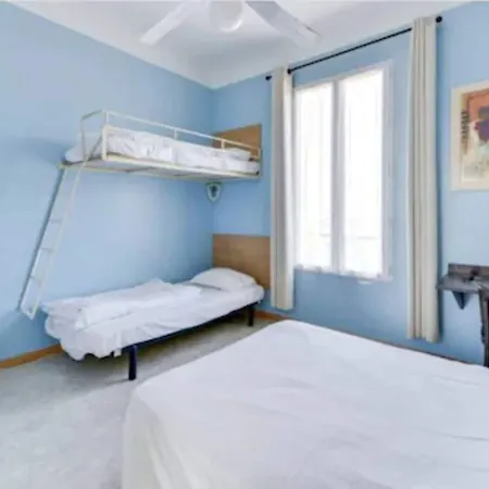 Trianon Otel *
