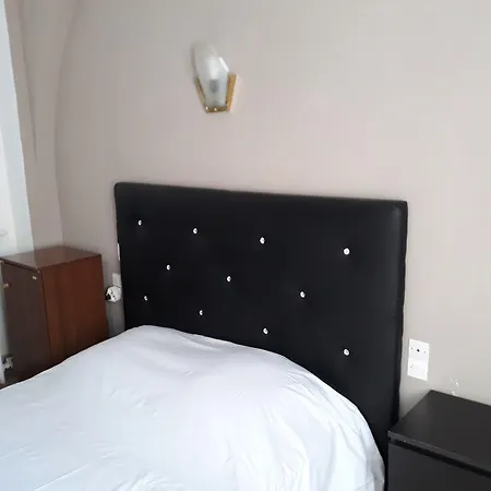 Otel Trianon *
